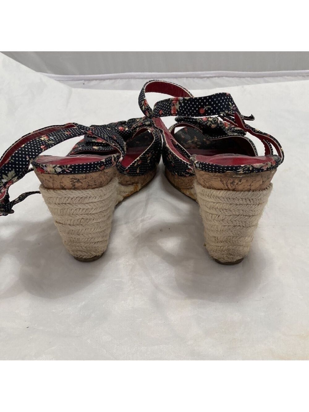 CLIFFS Sandals by White Mountain - Picture 9 of 13